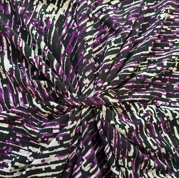 Yvos Purple Swirl Top Size Small - Picture 4 of 4
